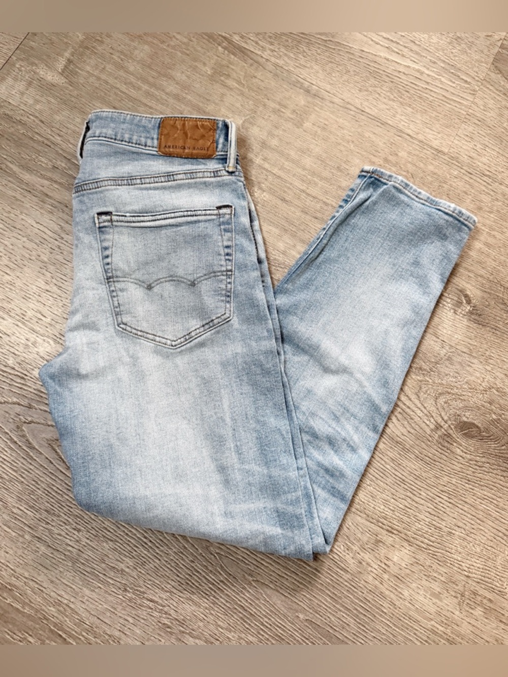 •AMERICAN EAGLE• ATHLETIC JEANS